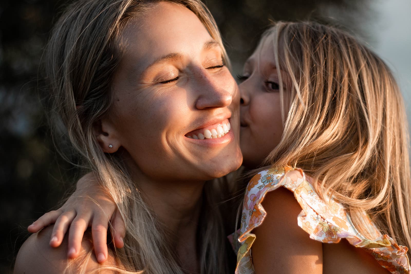 Natural and candid Hawaii family photography that captures your family's love