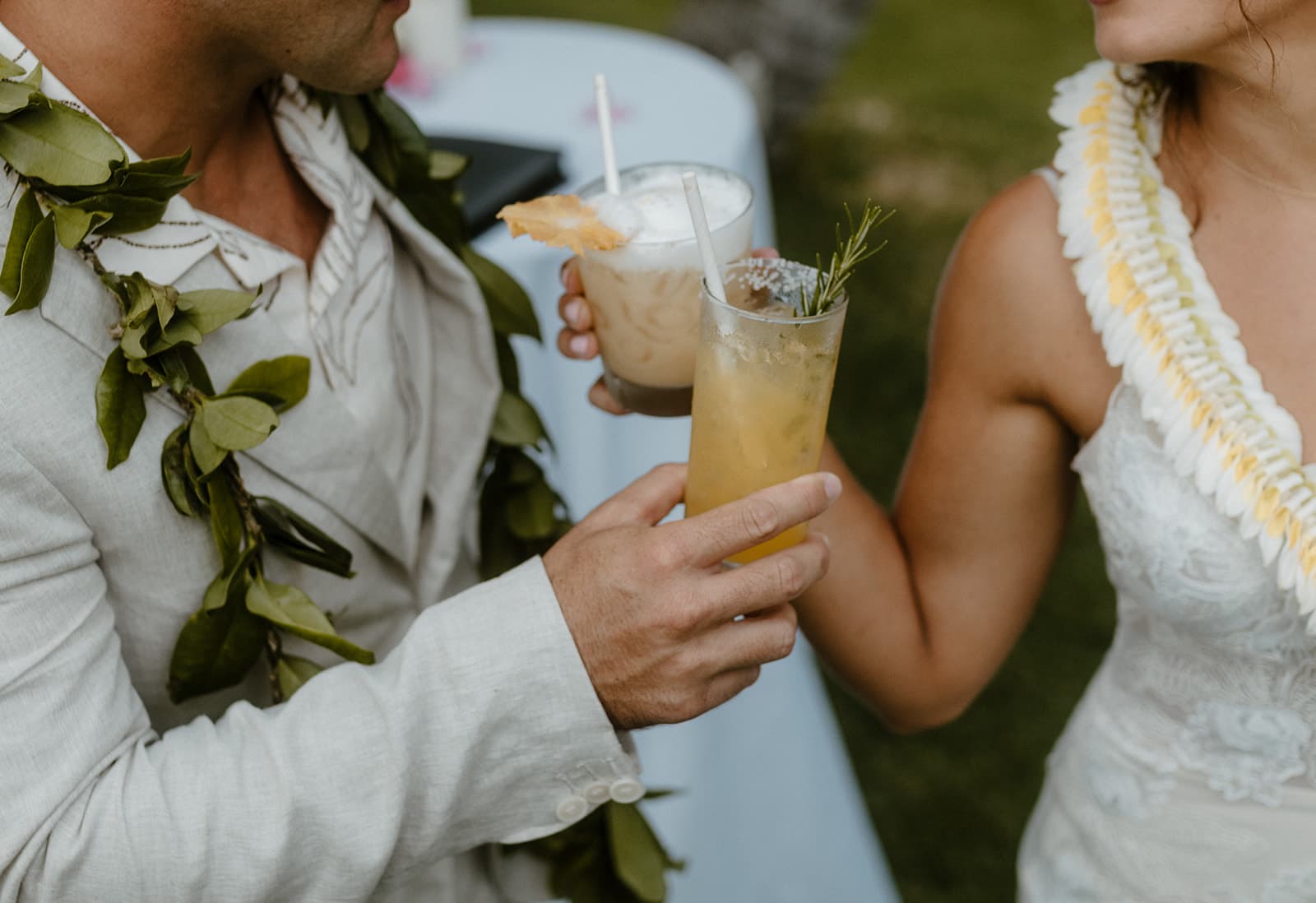 Stunning Hawaii destination wedding photography that captures your love story