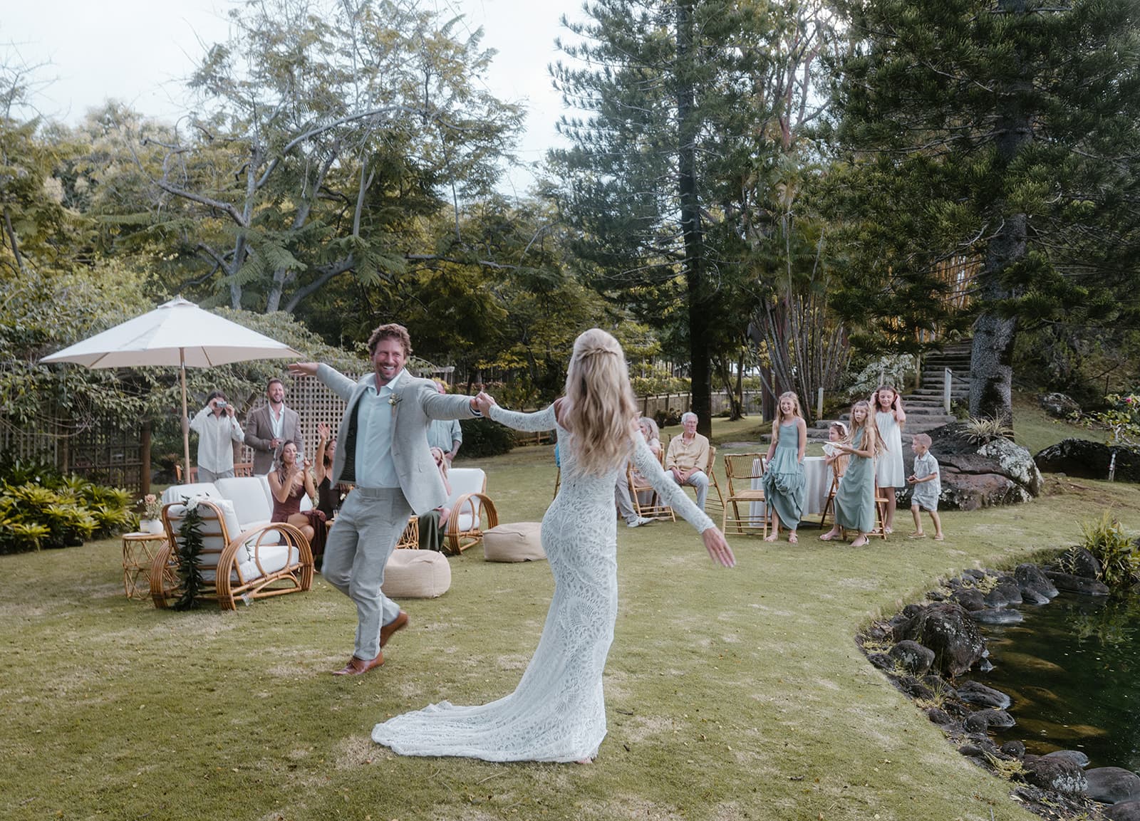 Professional Oahu engagement photography for stunning photos