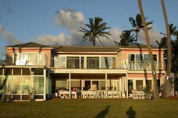 Da Pink House on Da Beach - Salt Drifter Photography - Oahu Photographer in Honolulu, HI.