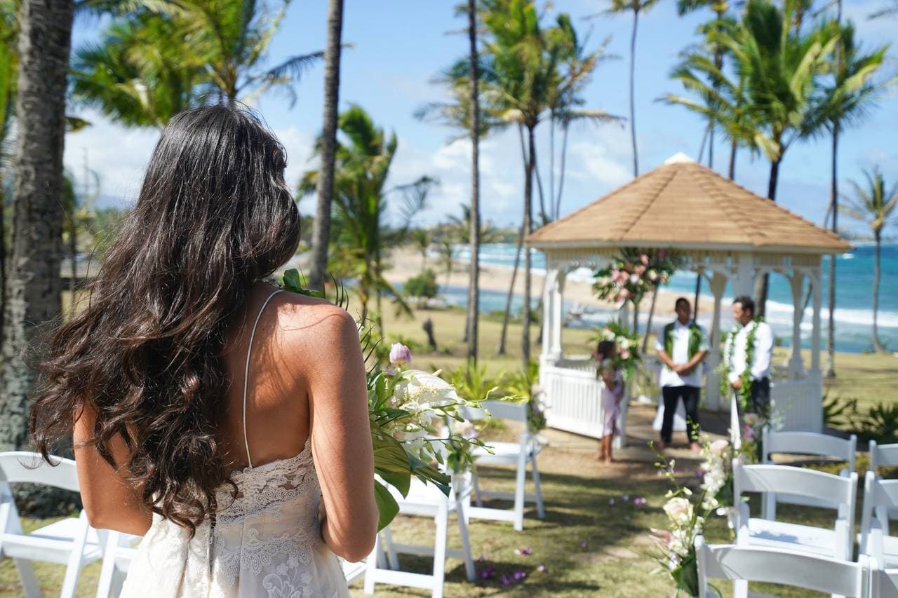 Hilton Garden Inn Kauai Wailua Bay Photographer - Salt Drifter Photography - Kapaa, HI. Capture your special day with stunning images in the beautiful Hilton Garden Inn Kauai at Wailua Bay.