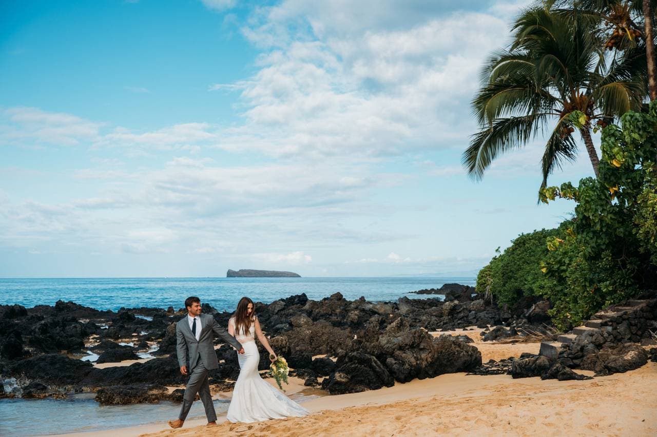 Photographer capturing love stories at Wailea Beach Resort in Kihei, HI - Salt Drifter Photography by maui