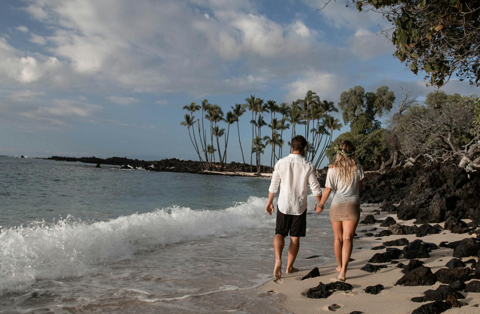 Hawaii couples photography with quick turnaround for your special moments