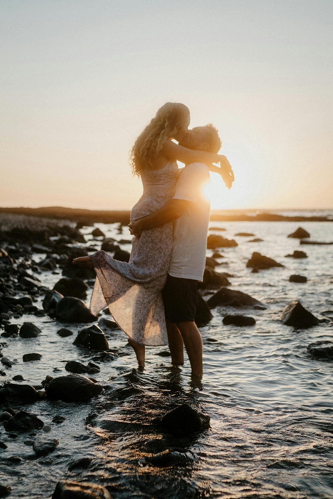 Professional Oahu elopement photography for stunning photos