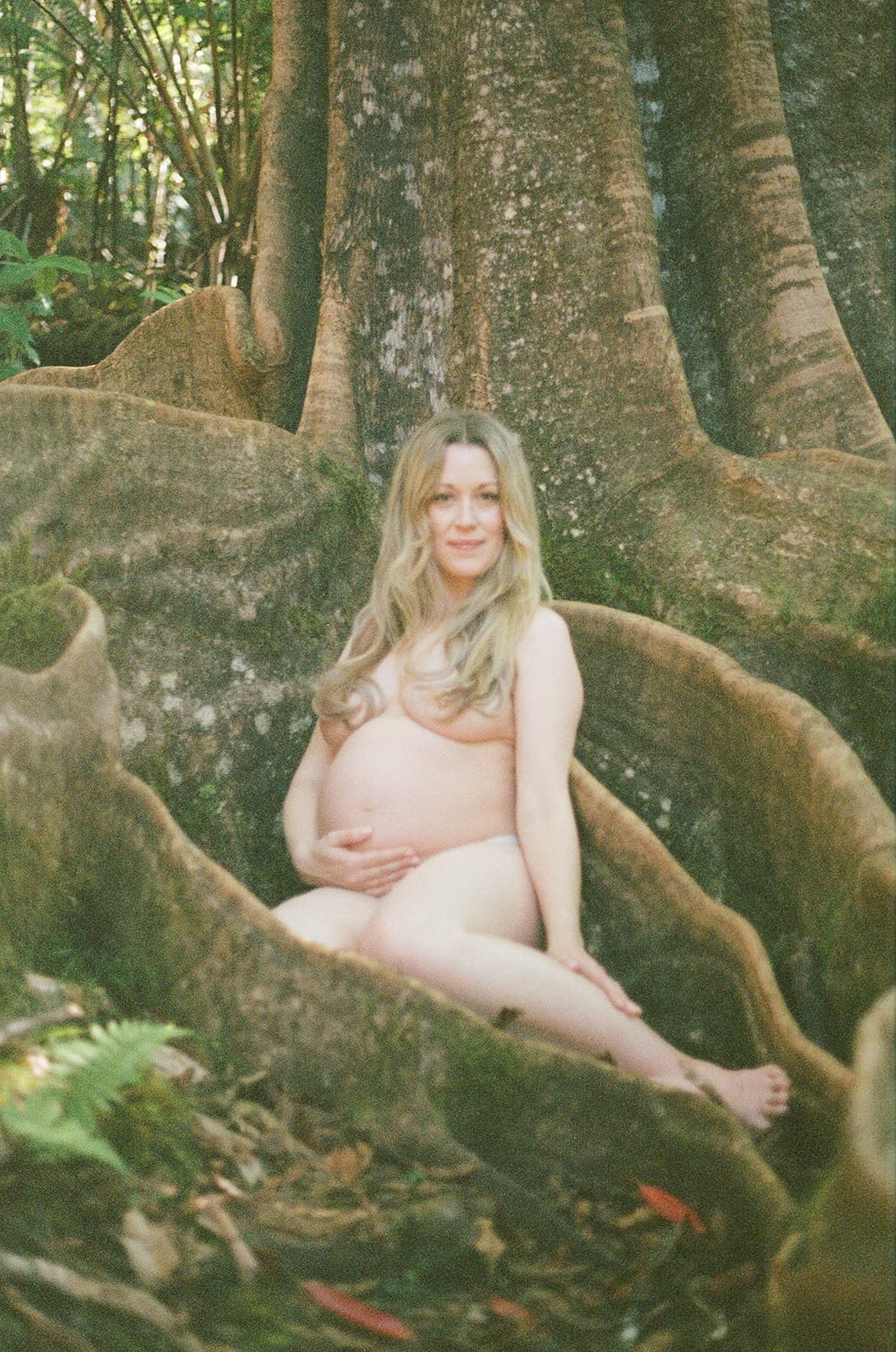 Affordable Oahu maternity photography for unforgettable memories