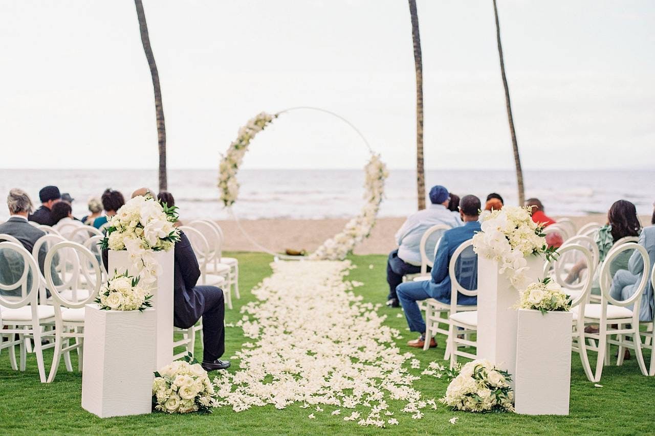"Mauna Lani, Auberge Resorts Collection - Luxury wedding venue in Kamuela, HI - Salt Drifter Photography"