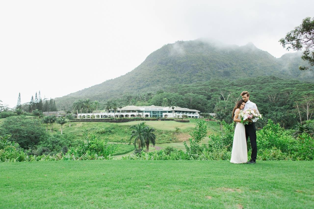 Image Alt Tag: Salt Drifter Photography - Royal Hawaiian Golf Club - Stunning Hawaii Wedding Venue - Kailua Photographer