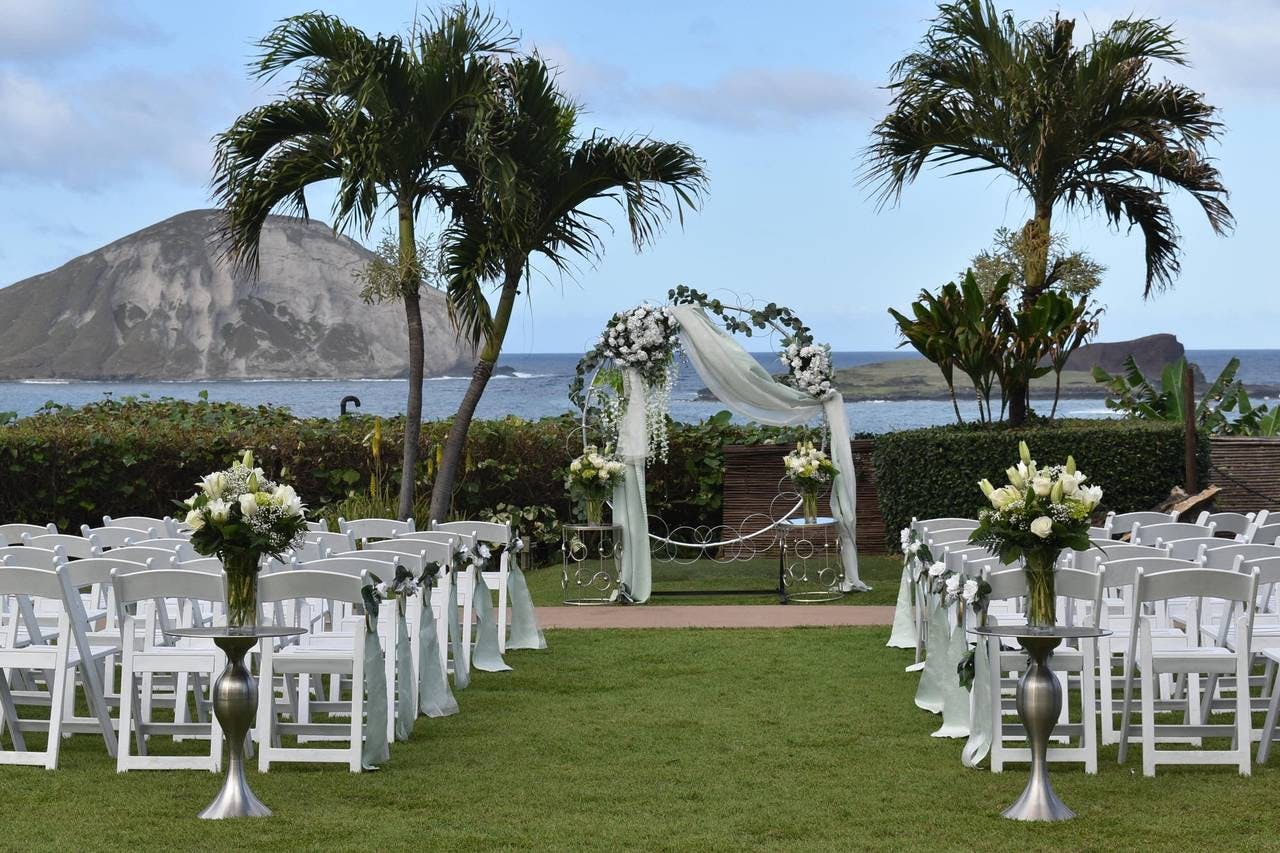 Photographer Alt Tag: Salt Drifter Photography - Sea Life Park Hawaii Wedding Photographer - Waimanalo, HI